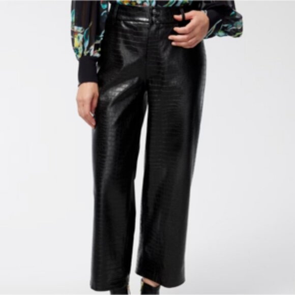 Chico's Croc Embossed Faux Leather Wide Leg Crop Pants Black 8 - Picture 9 of 9